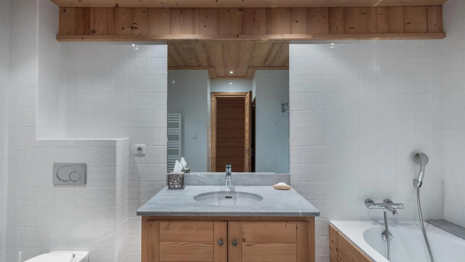 Chalet Spacieux 14 Pers Avec Sauna, Proche Bus Ski, Garage, Wifi, Prestations Incluses - Fr-1-566-65 Les Allues France